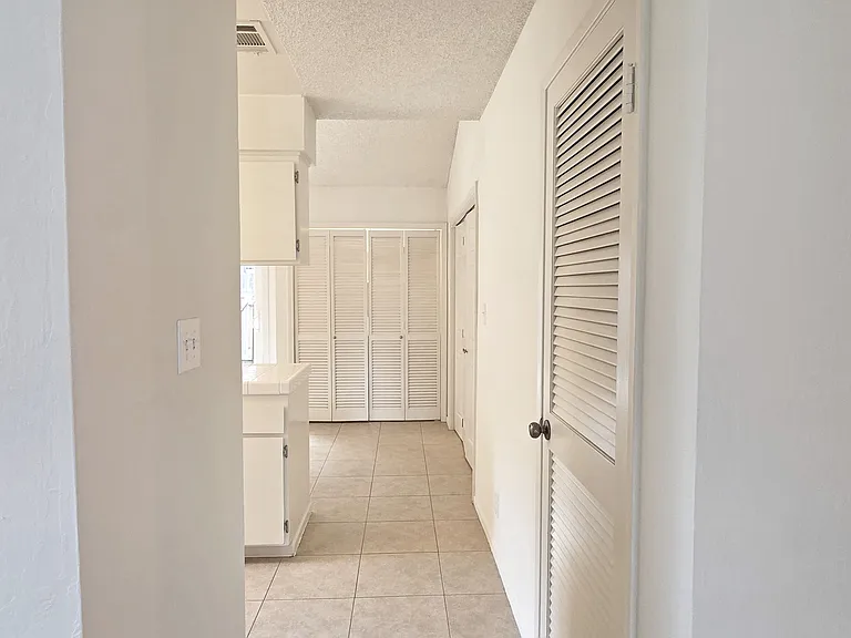 4336 Fair Oaks Blvd — Photo 7
