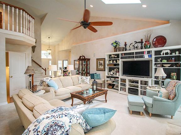 5th image of 10290 Mill Pointe Dr
