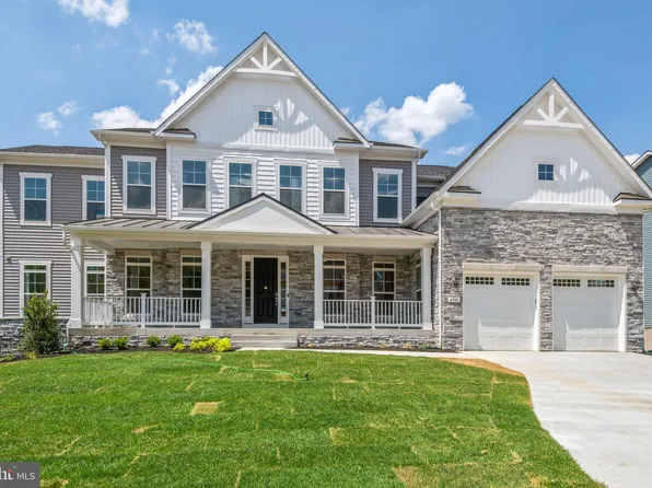 6907 Fountain Park Dr, Glenn Dale, MD 20769