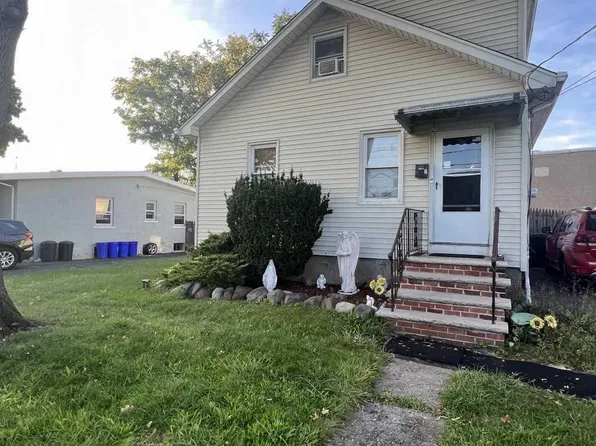 347 Jefferson St, Saddle Brook, NJ 07663