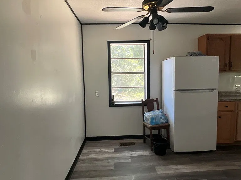 195 Bay Rd #A — Photo 13