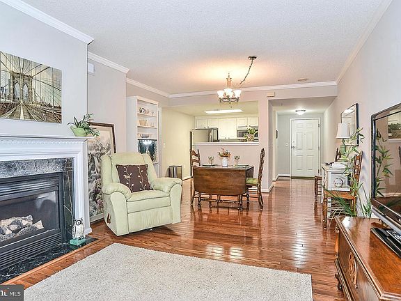 5th image of 3830 9th St N APT 202W