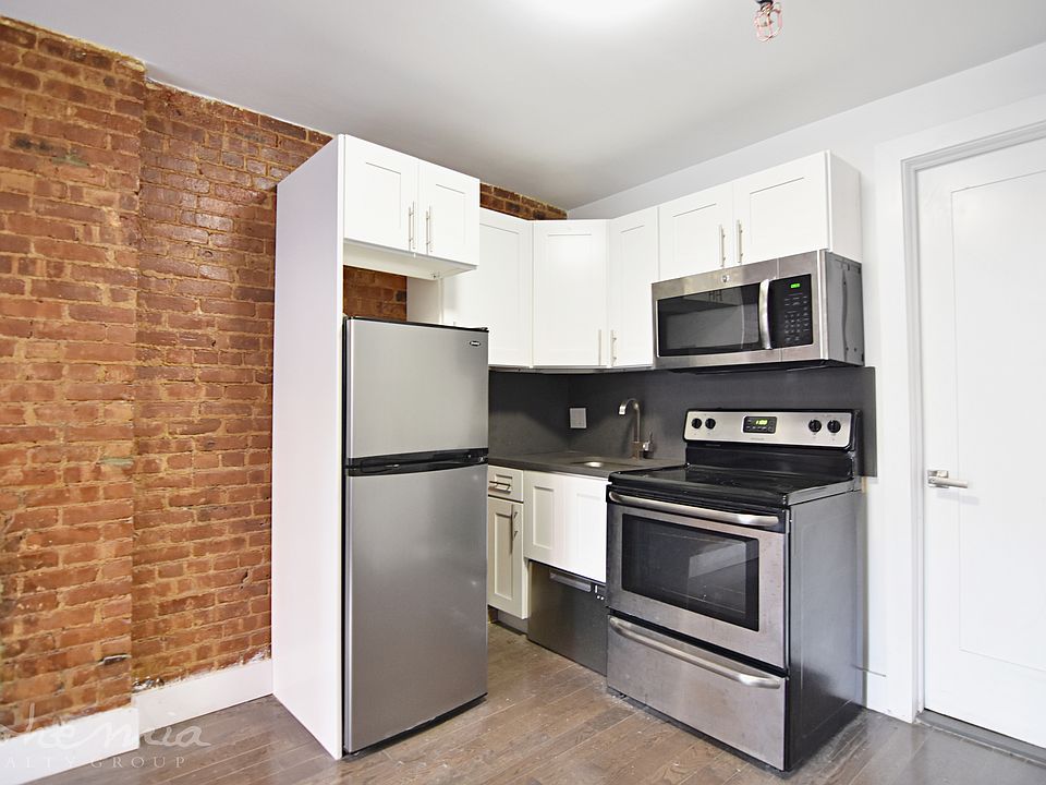 2nd image of 36 W 119th St #1