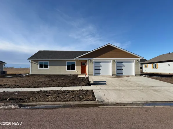 1719 36th St SW, Watertown, SD 57201