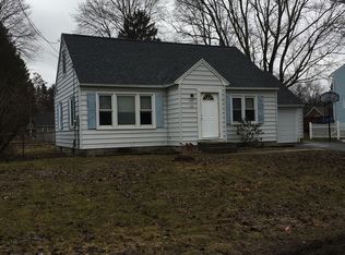 114 Ridgewood Dr, North Syracuse, NY 13212