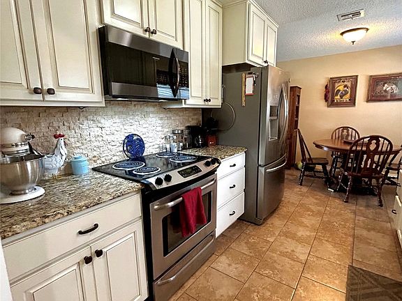 4th image of 1515 Pineywood Dr