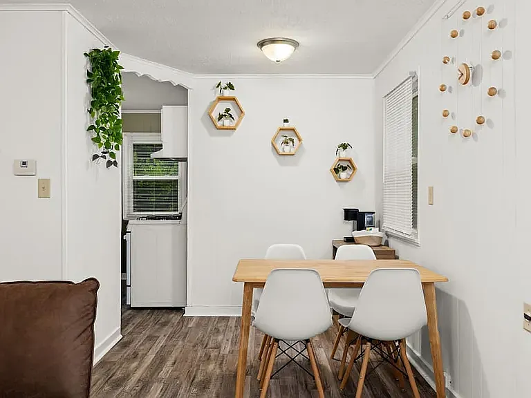 821 E Fairoaks Ave — Photo 16