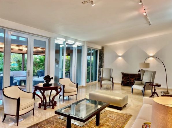 14 Meadow Ln, Guaynabo, PR 00966