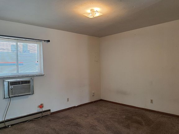4th image of 712 Cedar Dr APT 1