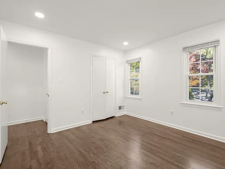 Arbor View Rd — Photo 17