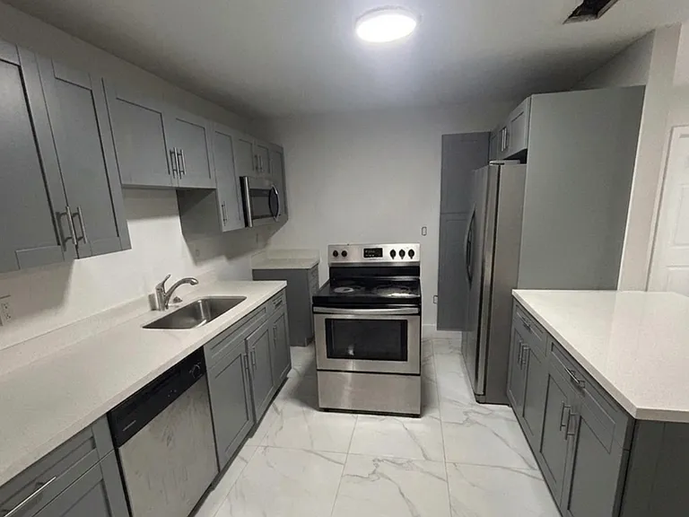 16010 NW 44th Ct — Photo 3