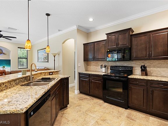 5th image of 3773 Candia Ave
