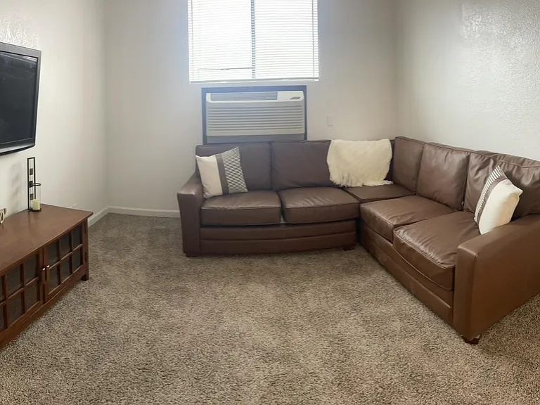 Sunrise Apartments — Photo 14