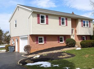 37 Buttonwood Dr, Lititz, PA 17543