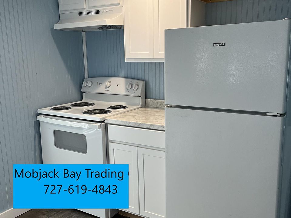 1st image of 3821 N Holiday Dr