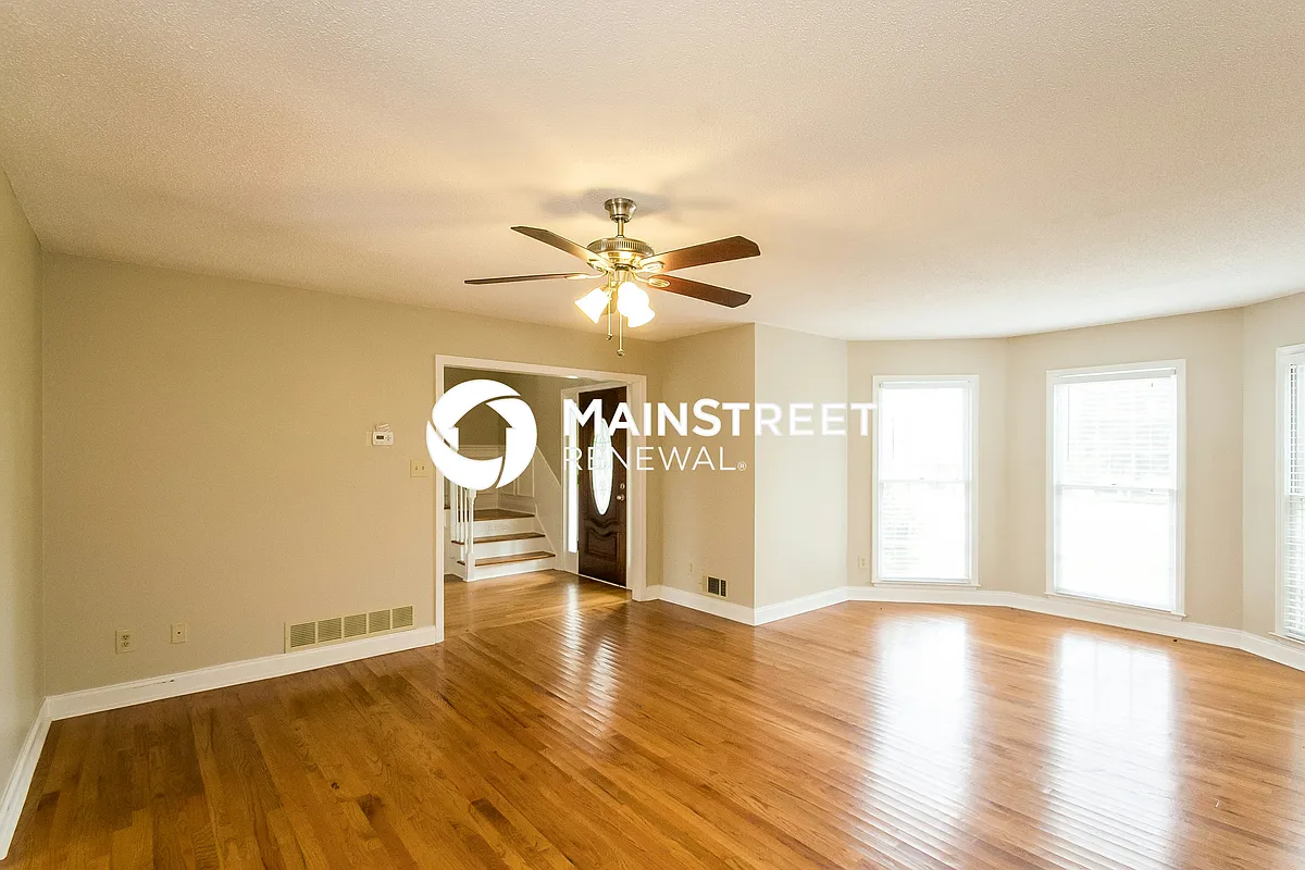 Living Room - 2762 Hunters Ct