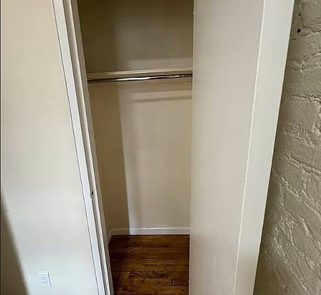 3rd image of 226 E 29th St APT 5c