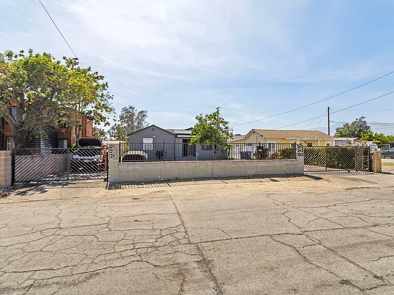 8996 Newport Ave — Photo 3
