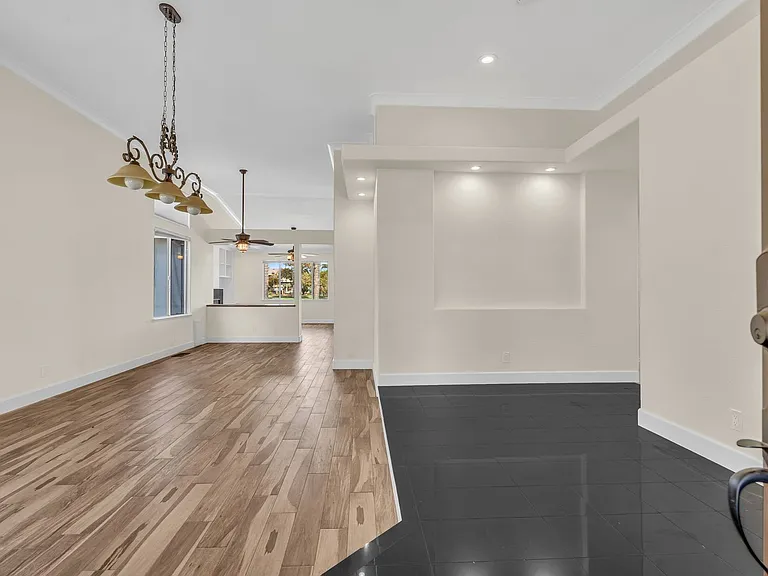 2317 Wayfarer Dr — Photo 6