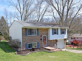 1495 Meadowbright Ln, Cincinnati, OH 45230