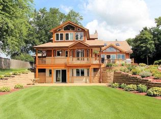 S106W20773 N Shore Dr, Muskego, WI 53150