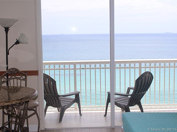 4th image of 19201 Collins Ave #912