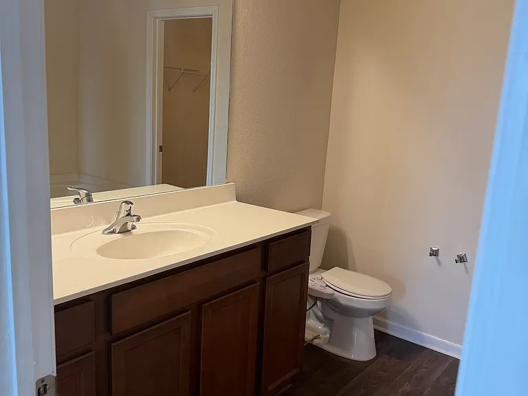 313 Nixon Way — Photo 8