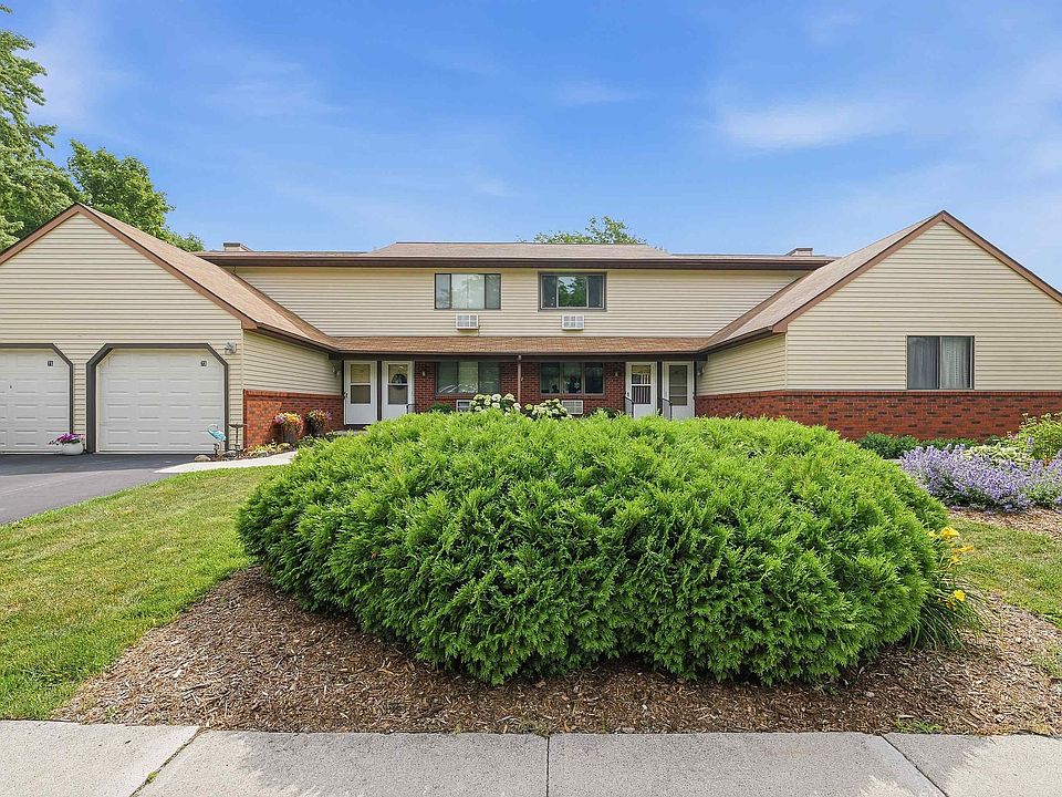 1st image of 67 University Dr