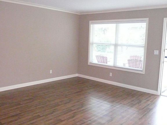 4th image of 244 N Olive St