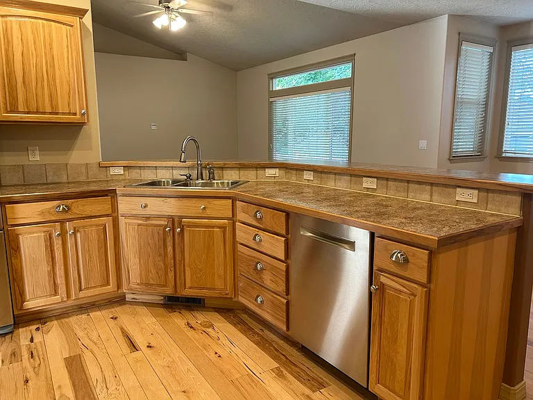 10485 N Bridle Way — Photo 12