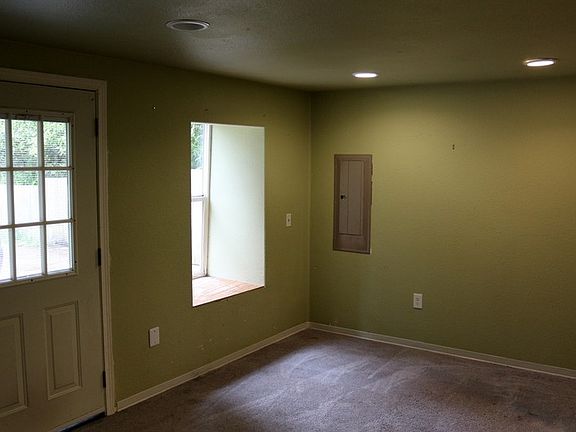 5th image of 155 W Pinehurst Way