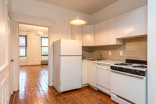 Rented by Nooklyn NYC LLC | media 6
