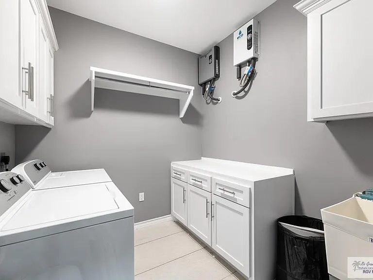 7180 Dominica Dr — Photo 26