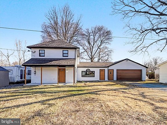 2nd image of 303 York Rd