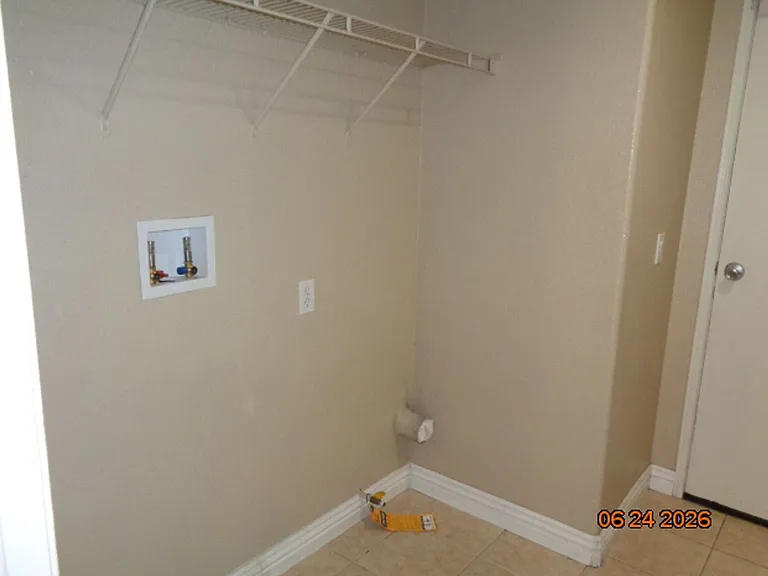 2064 W Avenue K #6 — Photo 12