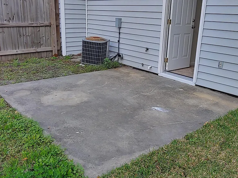117 Hunt Club Ct — Photo 3