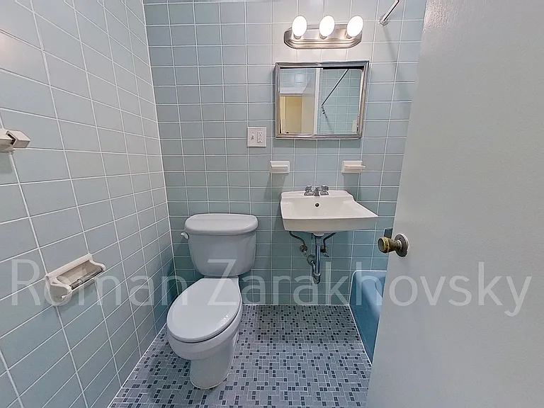 7 Wade St #3 — Photo 14