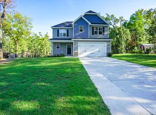 220 Diamond Point Trl, Fayetteville, NC 28311