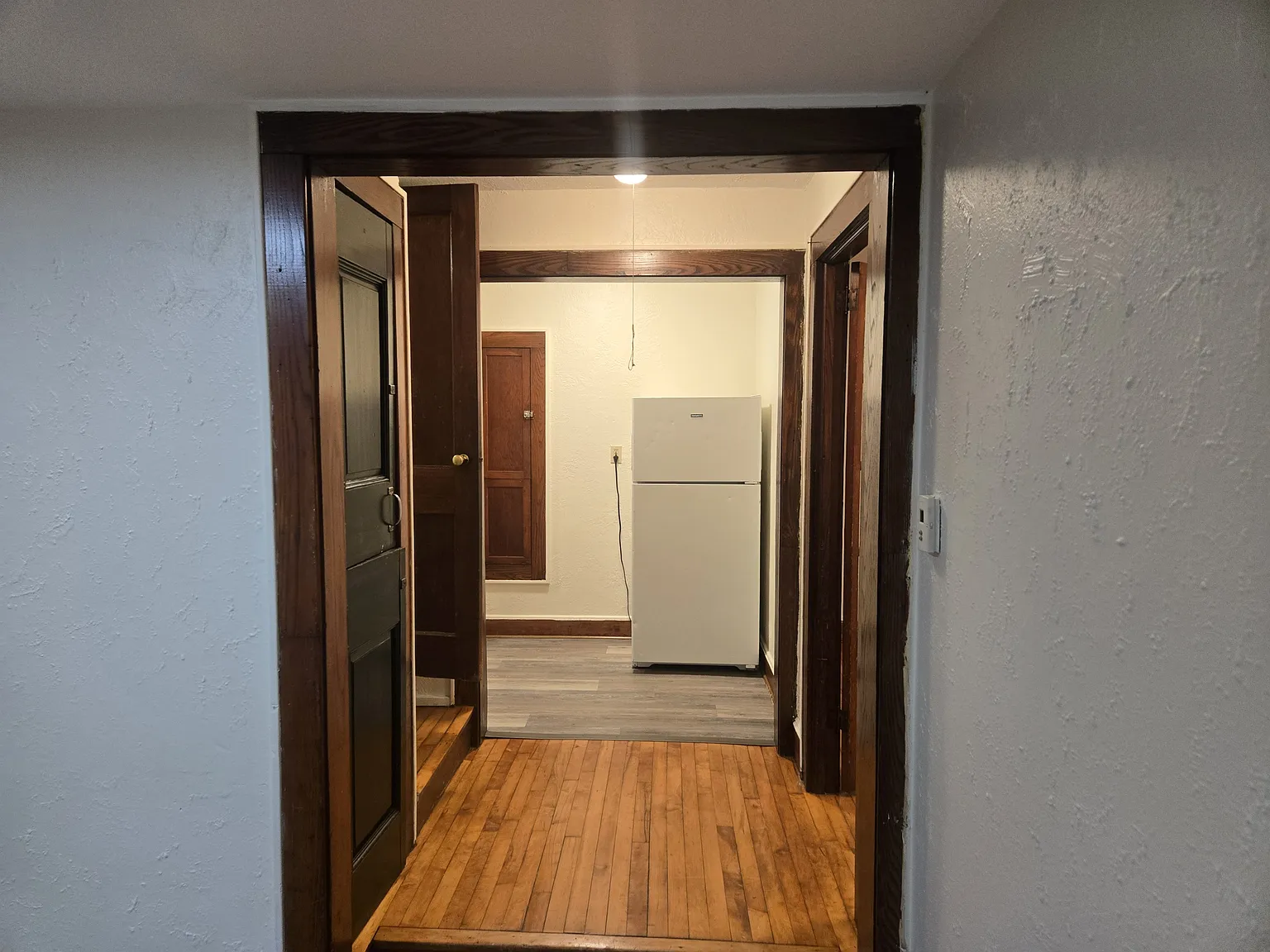 Suncrest Court - 3 — Photo 4