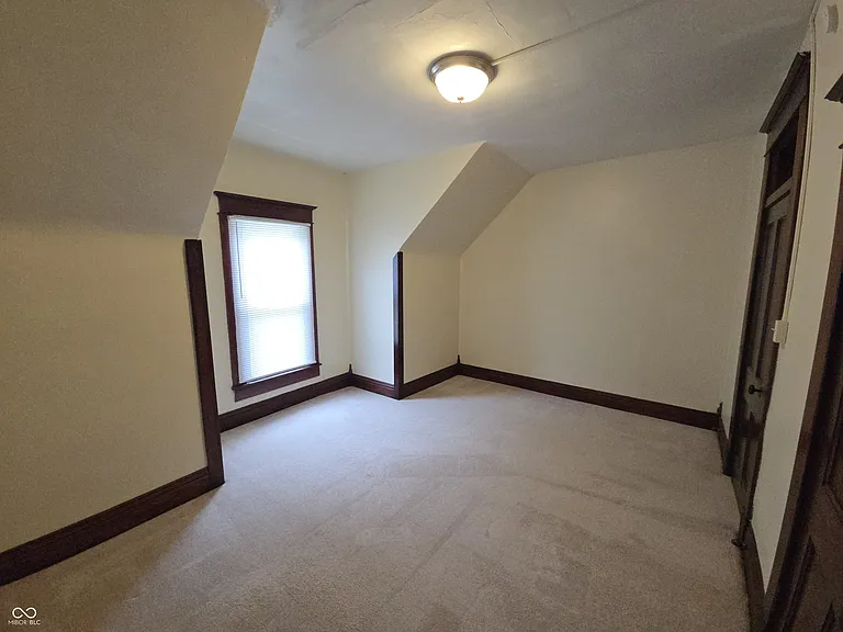 408 S Main St — Photo 18