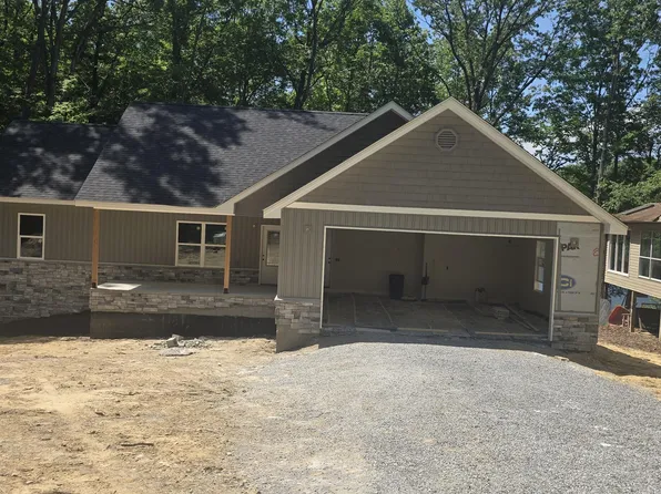 203 Dublin Ln, Fairfield Glade, TN 38558