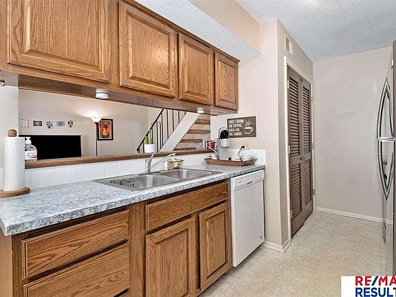 4th image of 2941 S 122nd Ave