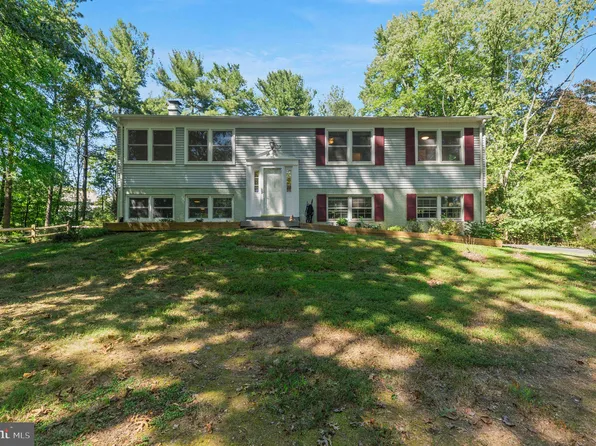 10806 Winter Corn Ln, Reston, VA 20191