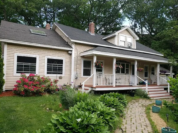 18 Clement Rd, Hudson, NH 03051