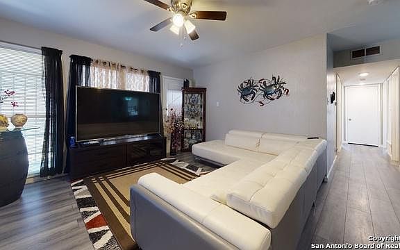 4th image of 138 Anton Dr
