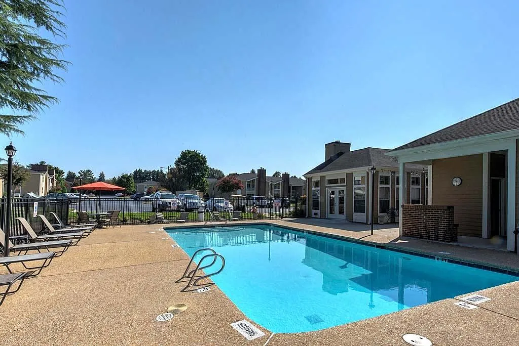 Fox Hollow Apartment Homes — Photo 2