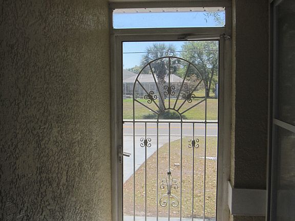 3rd image of 171 Americana Blvd NE