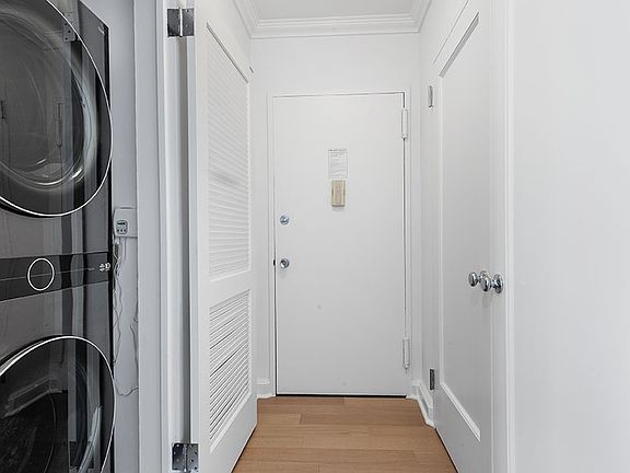 5th image of 254 E 68th St APT 30A