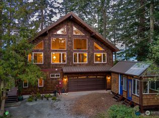 206 Rhodena Dr, Coupeville, WA 98239