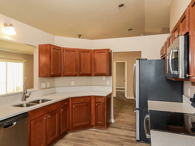7749 Pikes Peak Dr — Photo 6